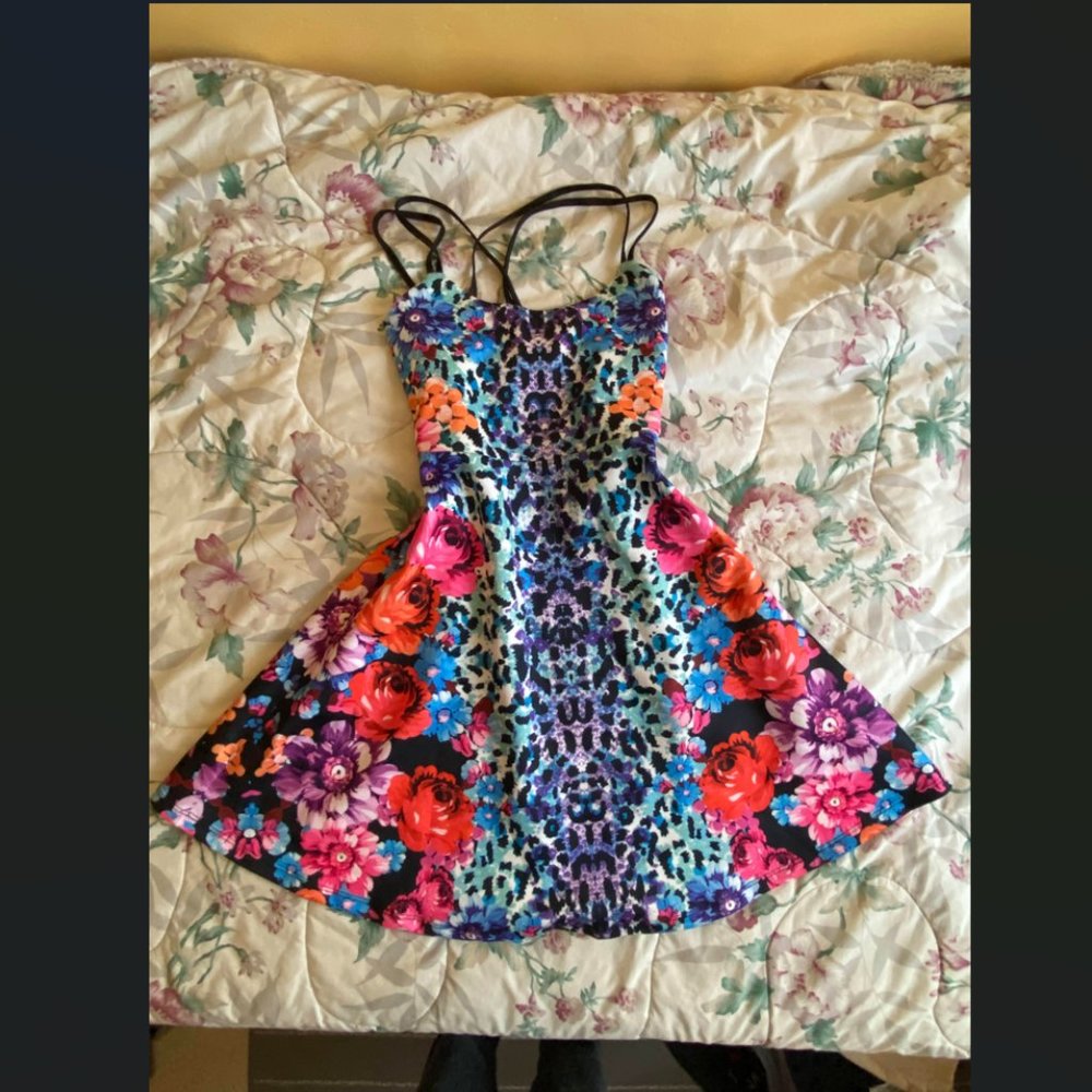 MINK PINK - CHRISTINA PERRI STRAPPY DRESS (Vintage collection)